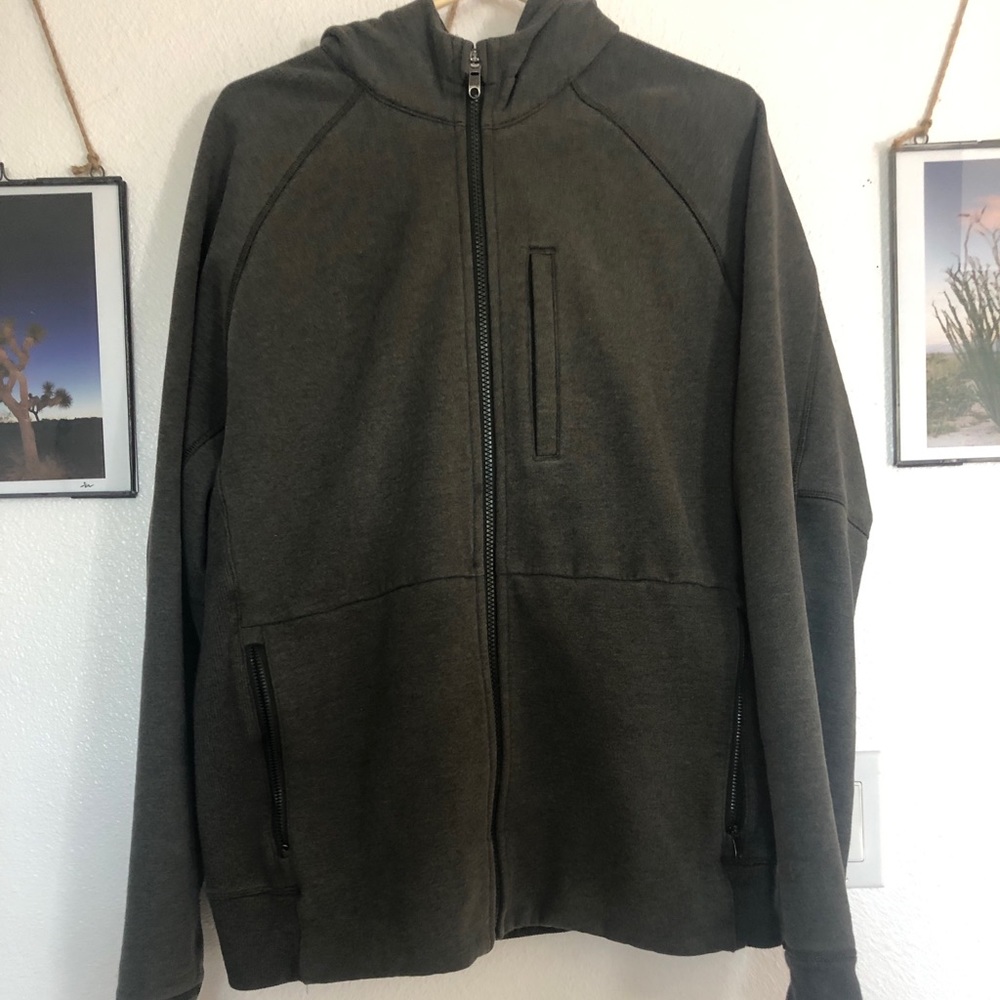 LULULEMON MENS HOODED JACKET (WORN MAYBE TWICE)